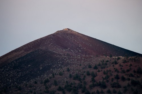 Verm-800-peak-top-Sunset-Crater-3244-650x432