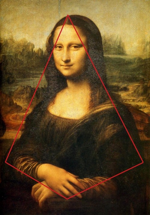 mona-pyramid